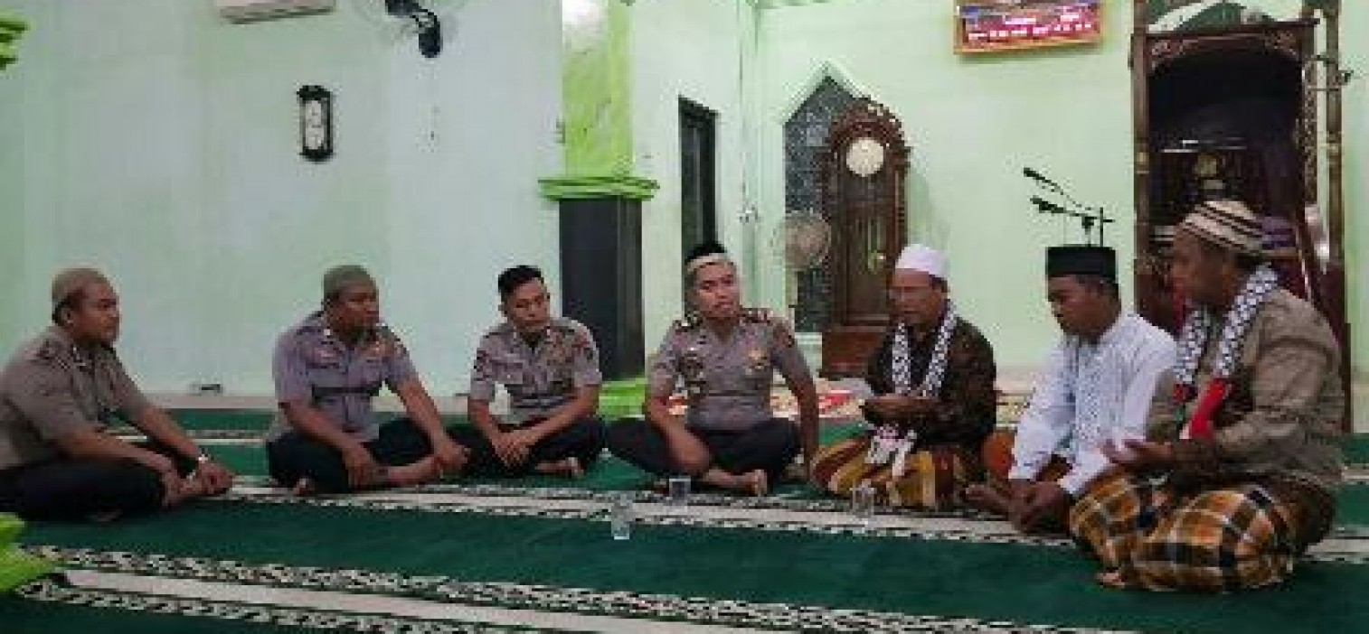 Polsek Sungaiselan Sambangi Tokoh Agama, Ajak Tolak Berita Hoax