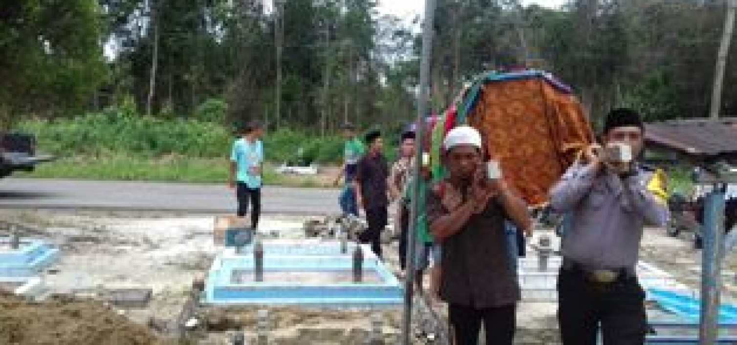 Bhabinkamtibmas Sungai Selan Atas laksanakan Sambang duka