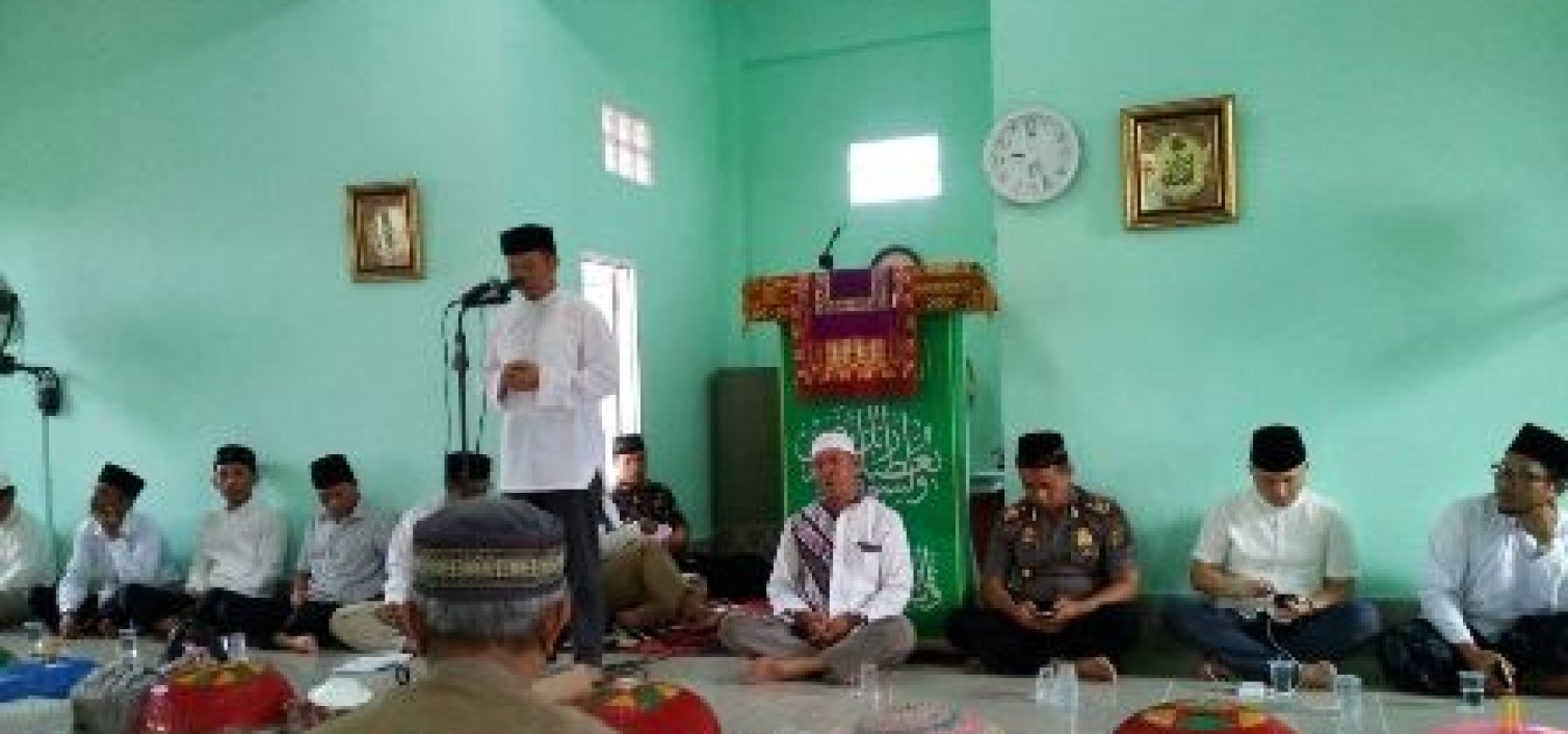 Kapolsek Koba Hadiri Ruahan di Masjid An-Nur Koba