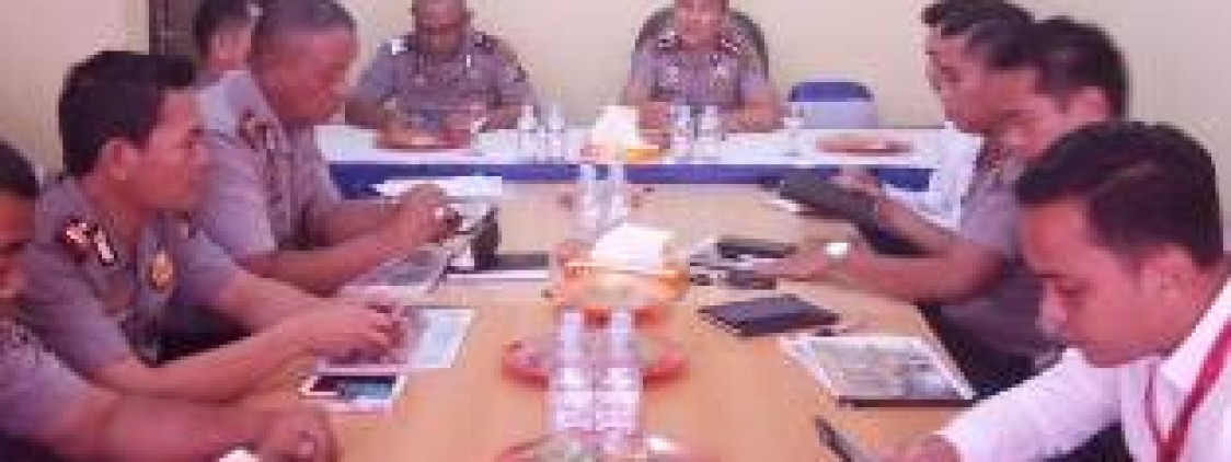 Kapolres Bateng Gelar Anev Kinerja Di Polsek Lubuk Besar