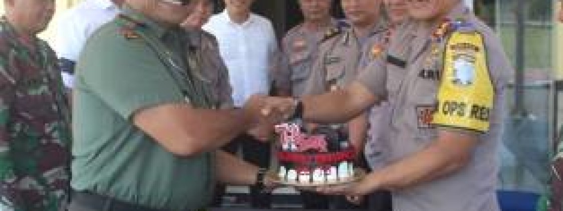 Danramil Koba Beri Kejutan Ke Polres Bangka tengah Pada Hut Bhayangkara