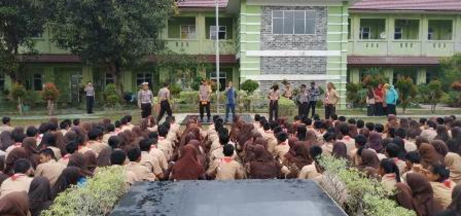 Kunjungan Ke SMA N 1 koba, Kapolres : Belajarlah yang rajin untuk membangun bangsa