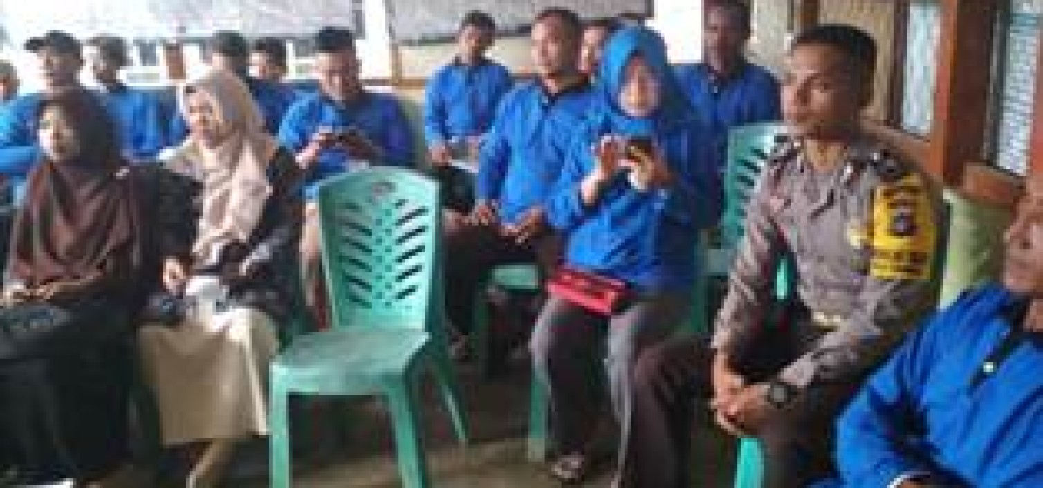 Bhabinkamtibmas Dampingi Pelatihan Ternak Sapi di Desa Cambai
