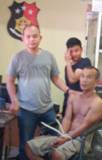 (Pelaku Debby Saat Diamankan Penyidik)