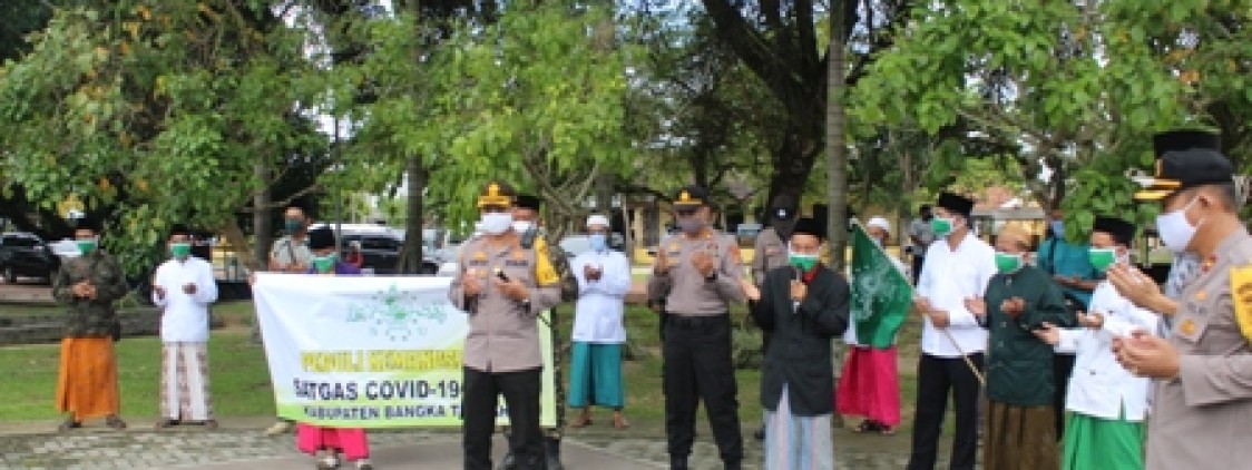 Kapolres Bangka Tengah Dampingi Distrisbusi 1000 Paket Sembako PC NU Bateng