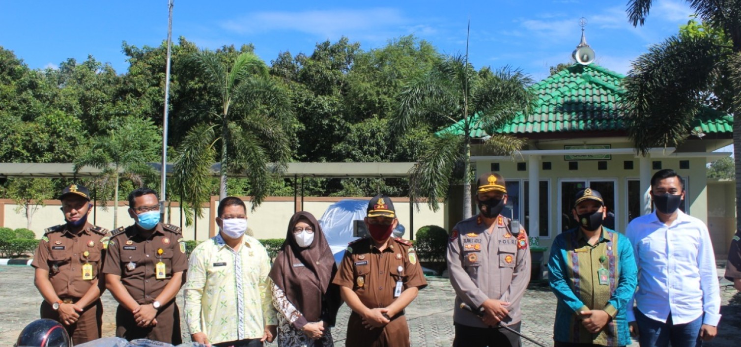 Kapolres Bangka Tengah hadiri pemusnahan barang bukti di Kantor Kejaksaan Negeri Bangka Tengah
