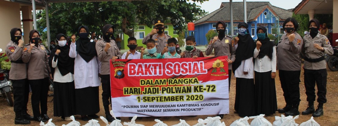 POLWAN POLRES BANGKA TENGAH BAGIKAN 100 PAKET SEMBAKO