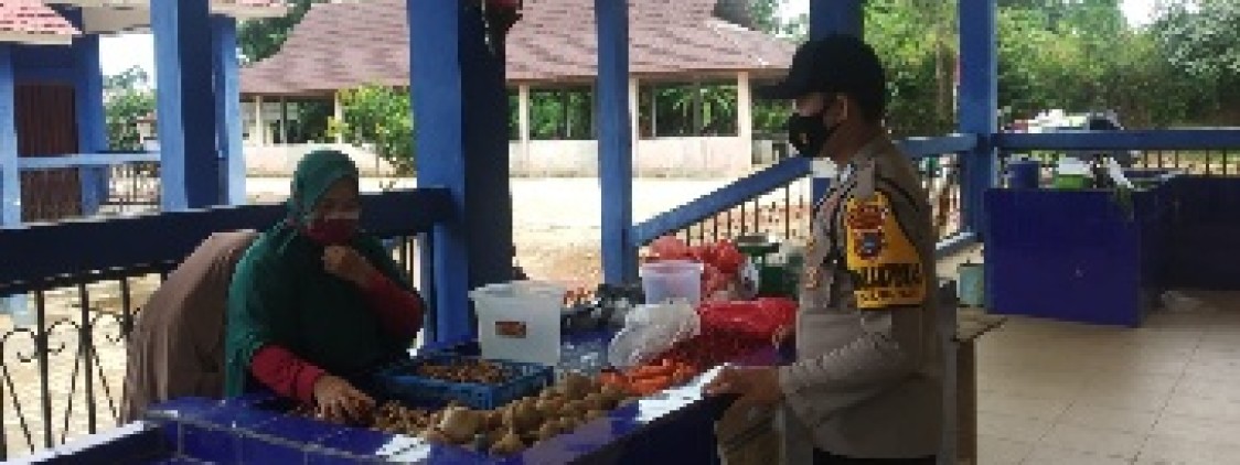 Cegah covid-19, personil Polsek Namang Sosialisasikan prokes 5 di pasar