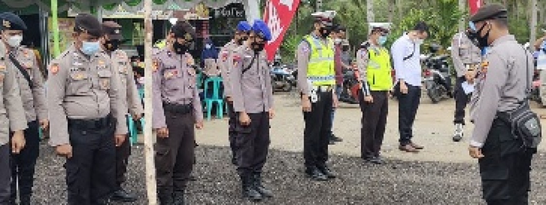 Polres Bateng dan Polsek Koba pam Vaksinasi di Desa Kurau