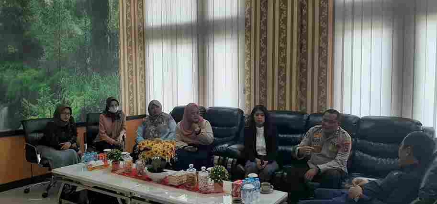Per erat silaturahmi Kapolres Bangka Tengah kunjungi kantor Pengadilan Negeri Koba.