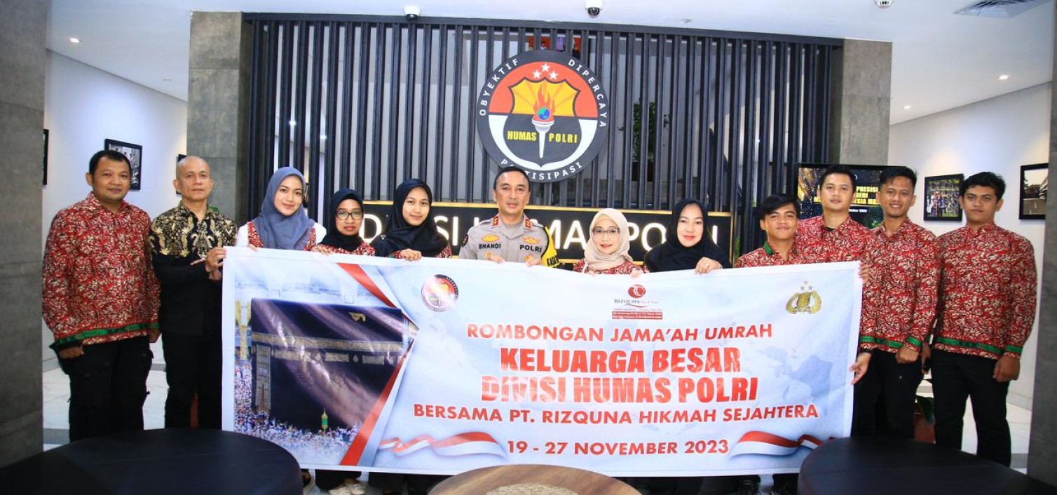 Kadivhumas Polri Berangkatkan 15 Orang Ibadah Umroh Dalam Rangka Hari Jadi ke-72 Humas Polri