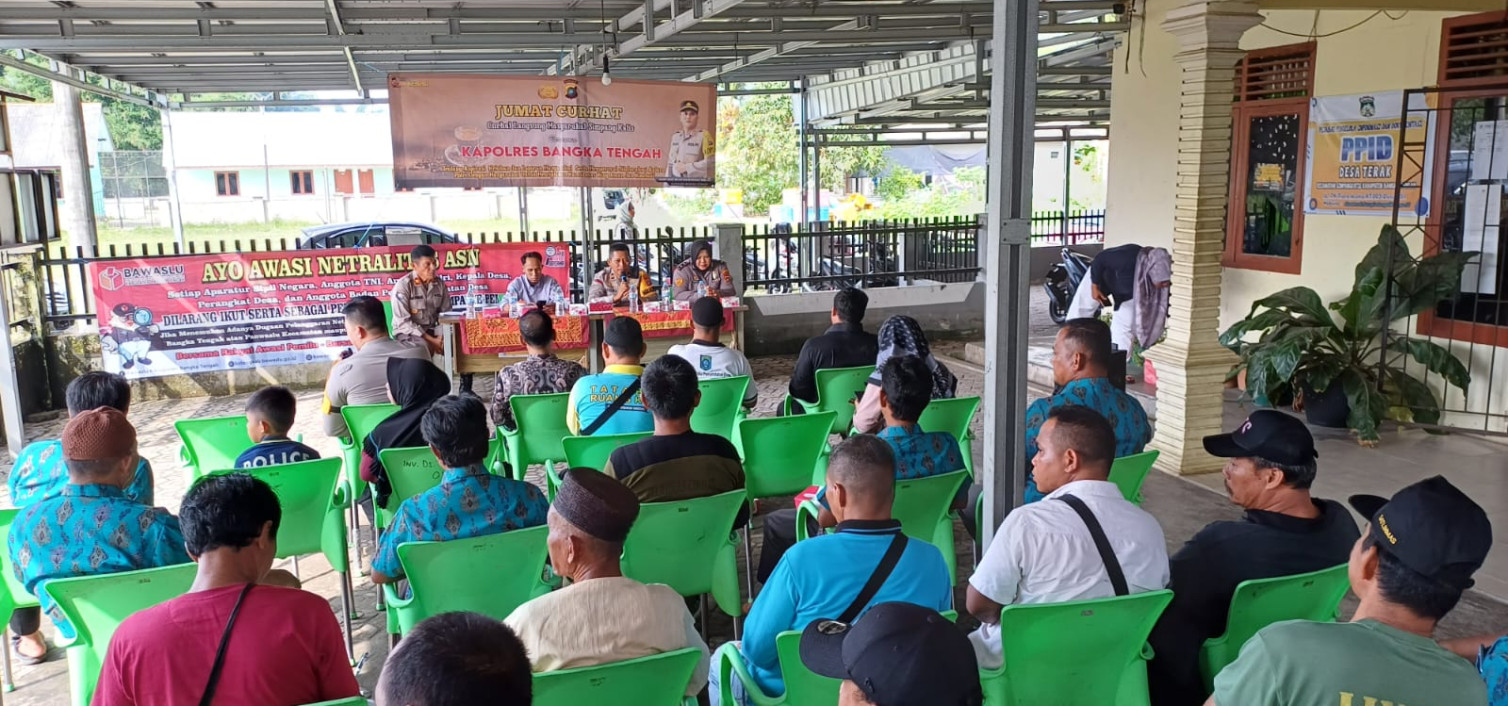 KELUHKESAH PAJAK MASYARAKAT TERAK ,KOMPOL IKVANIUS BERDIALOG DAN BERIKAN SOLUSI PADA KEGIATAN JUMAT CURHAT