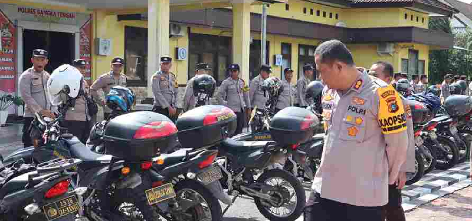 Guna Tingkatkan Inovatif Bhabinkamtibmas, Kapolres Bangka Tengah Lakukan Cek Kendaraan Motor Dinas