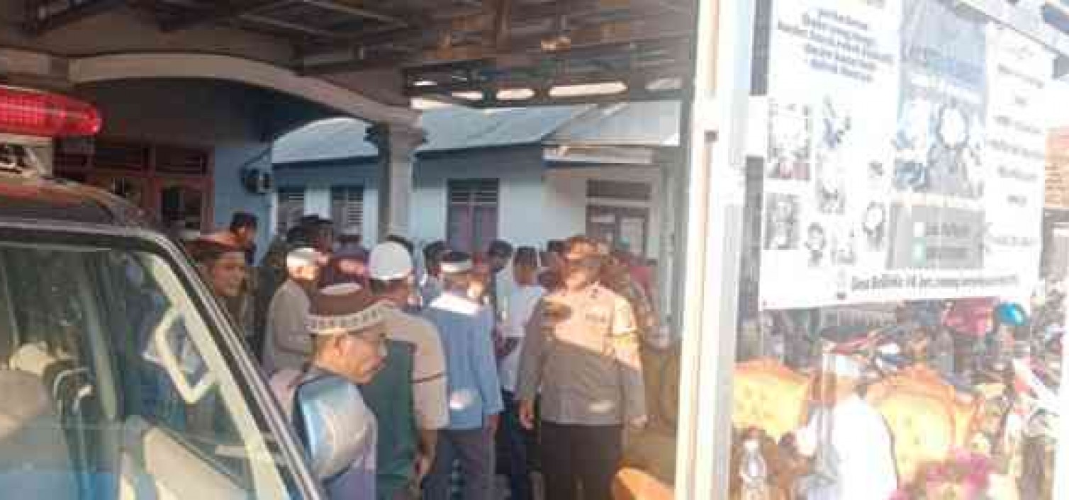 SAMBANG DUKA, KAPOLSEK NAMANG BANTU PROSESI PEMAKAMAN