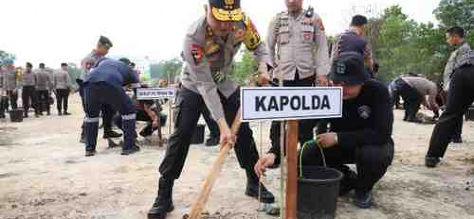 Polda Babel Kembali Gelar Penanaman Sejuta Pohon, Kapolda : Kita Wujudkan Babel Hijau Kembali