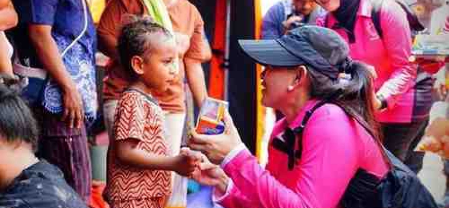 Ketum Bhayangkari Distribusikan Bantuan ke Pengungsi Erupsi Gunung Lewotobi