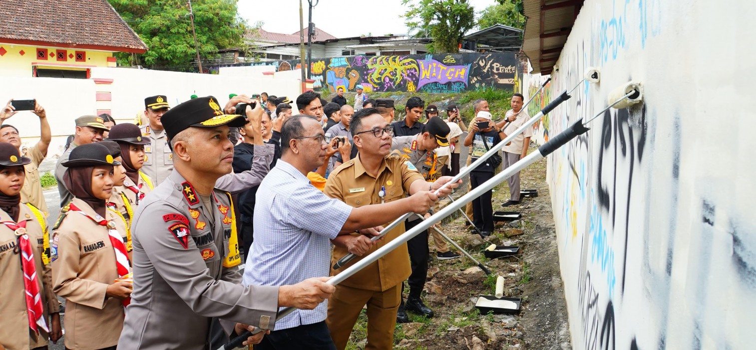 Polda Babel Hapus Simbol Geng Motor, Irjen Pol Hendro : Kami Dorong Masyarakat Jangan Takut Dan Jangan Ragu