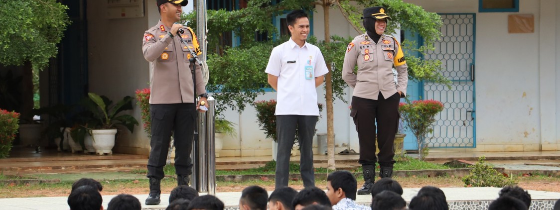 Tingkatkan Kesadaran Berlalu Lintas, Polres Bangka Tengah Gelar Sosialisasi di SMKN 1 Koba