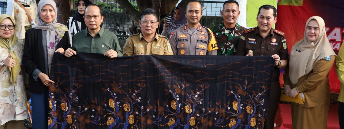 POLRES BANGKA TENGAH TURUT MERAMAIKAN NGABUBUART 2025, DUKUNG PENGEMBANGAN EKONOMI KREATIF