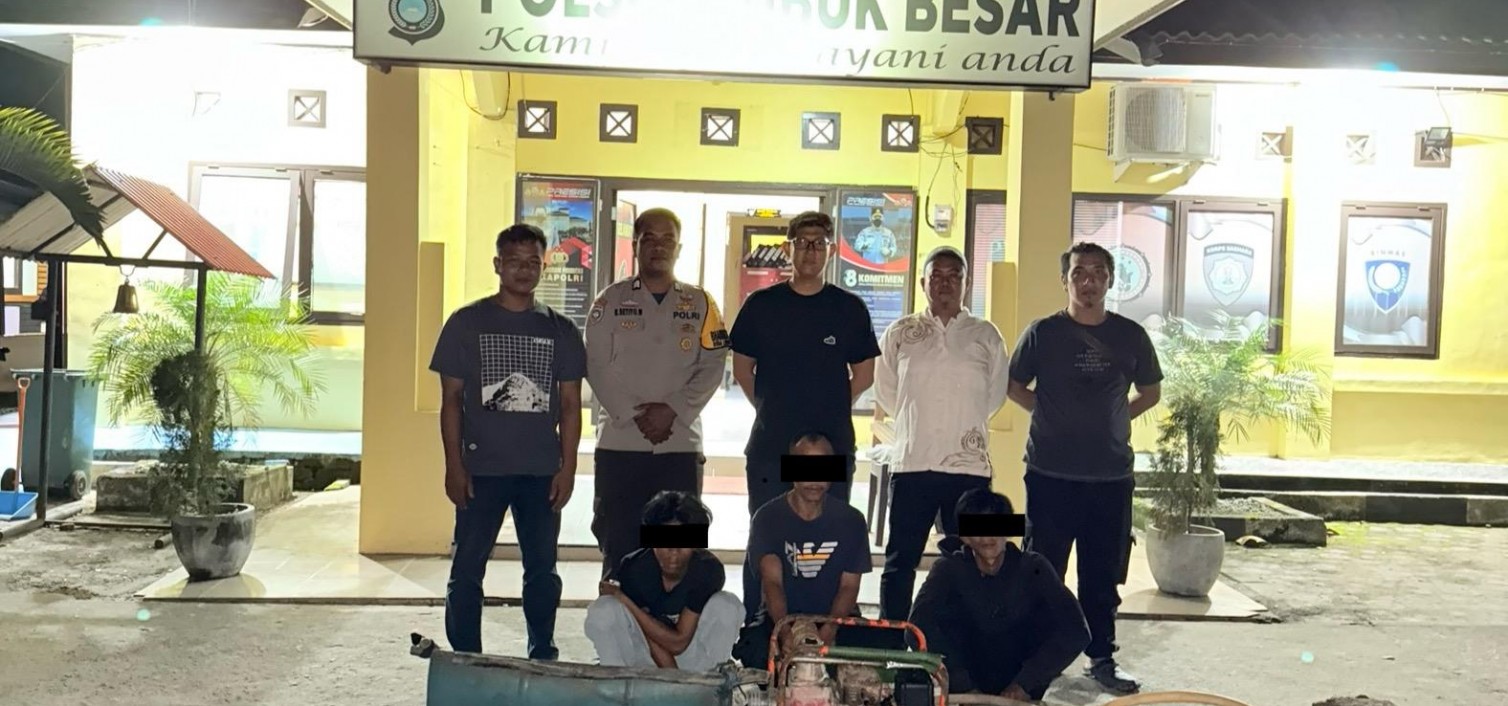 Polsek Lubuk Besar Amankan Tiga Penambang Timah Ilegal di Pantai Payak Duri