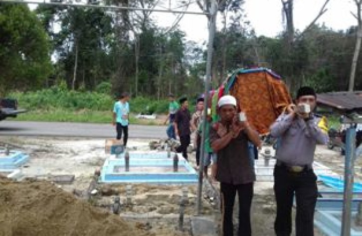 Bhabinkamtibmas Sungai Selan Atas laksanakan Sambang duka