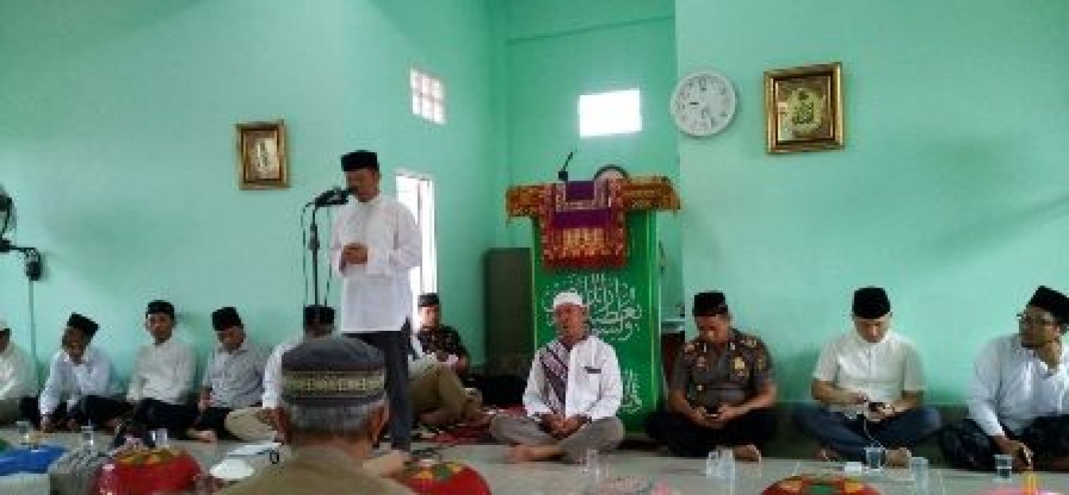 Kapolsek Koba Hadiri Ruahan di Masjid An-Nur Koba