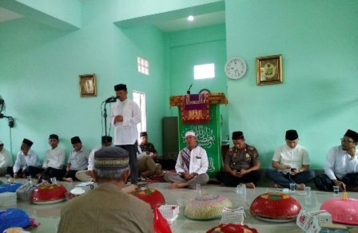 Kapolsek Koba Hadiri Ruahan di Masjid An-Nur Koba