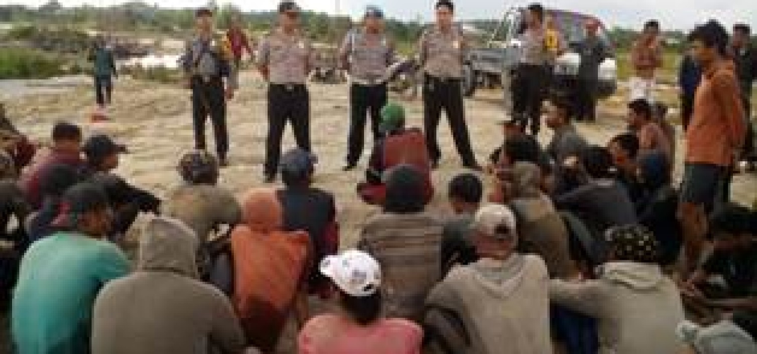 Kapolsek Koba Lakukan Langkah Persuasif Agar Penambang Stop Penambangan Liar