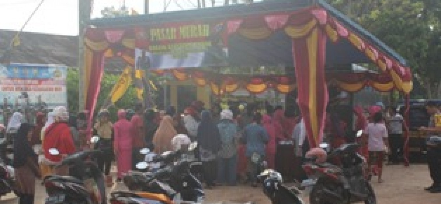 Kurang Dari 2 Jam Pasar murah Polres Bateng Ludes Diserbu Warga