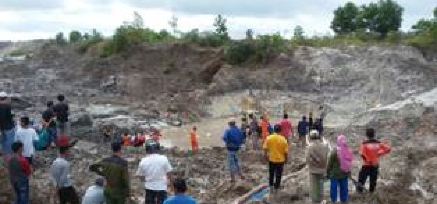 Laka Kerja, 4 Penambang Pasir Timah Tertimbun Tanah