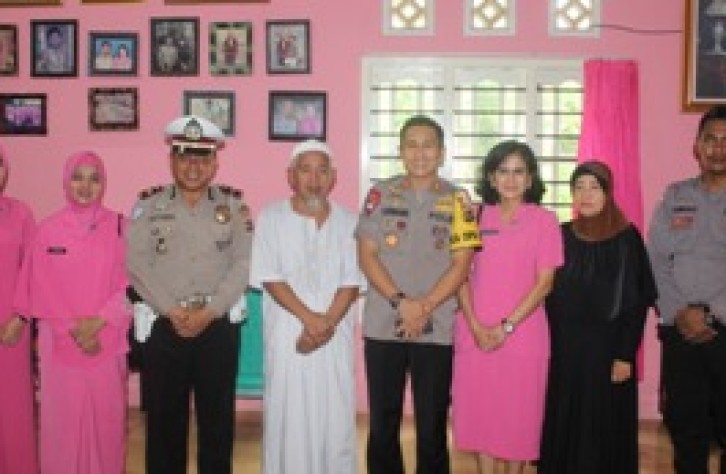 HUT Bhayangkara, Kapolres Anjangsana Ke Purnawirawan Polri dan Bakti Sosial Kepada Keluarga Kurang Mampu