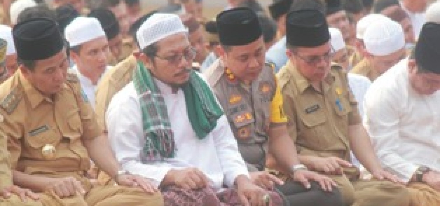 Meminta Hujan Para Jemaah Khusyuk Shalat Istisqah