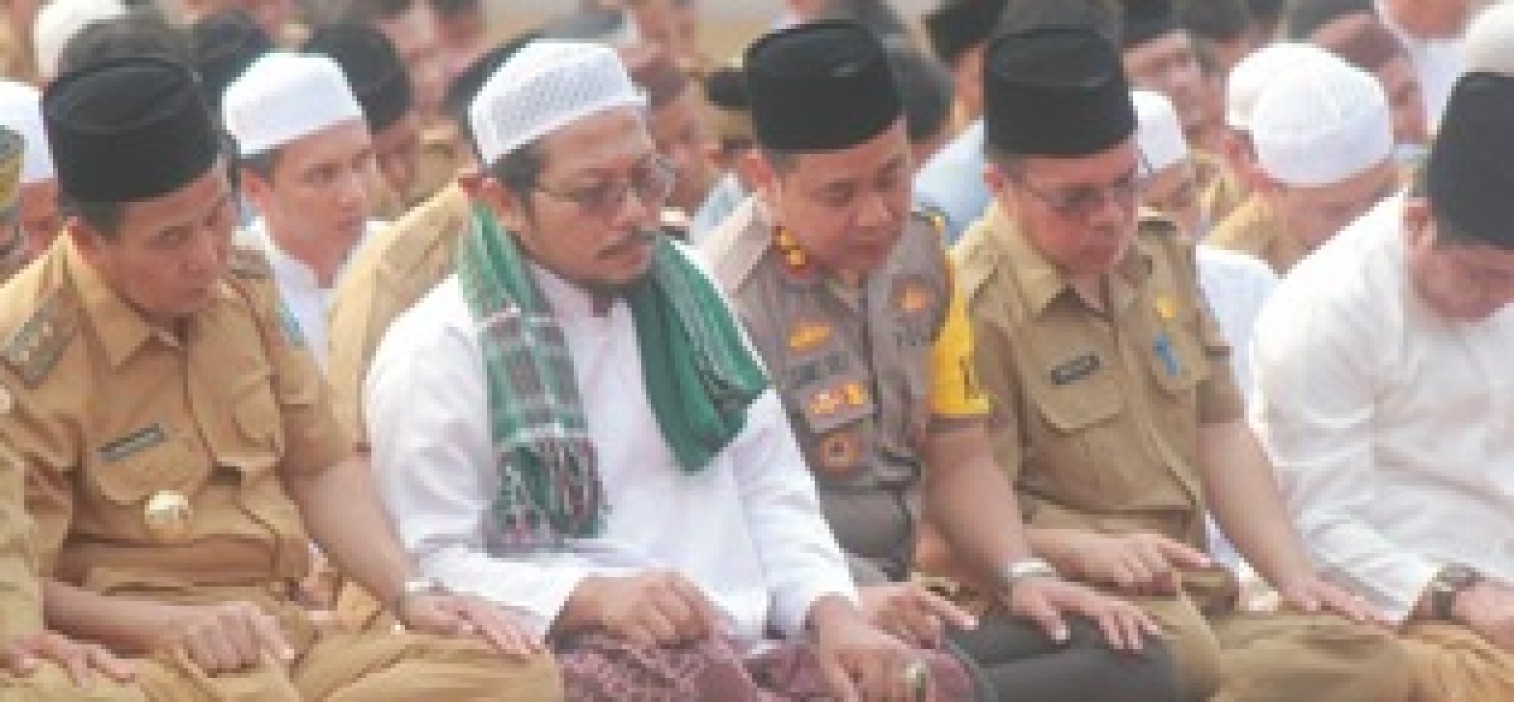 Meminta Hujan Para Jemaah Khusyuk Shalat Istisqah