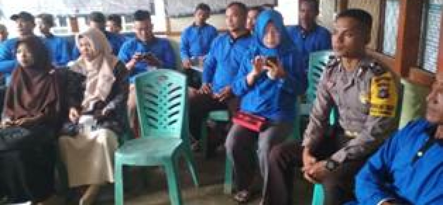 Bhabinkamtibmas Dampingi Pelatihan Ternak Sapi di Desa Cambai