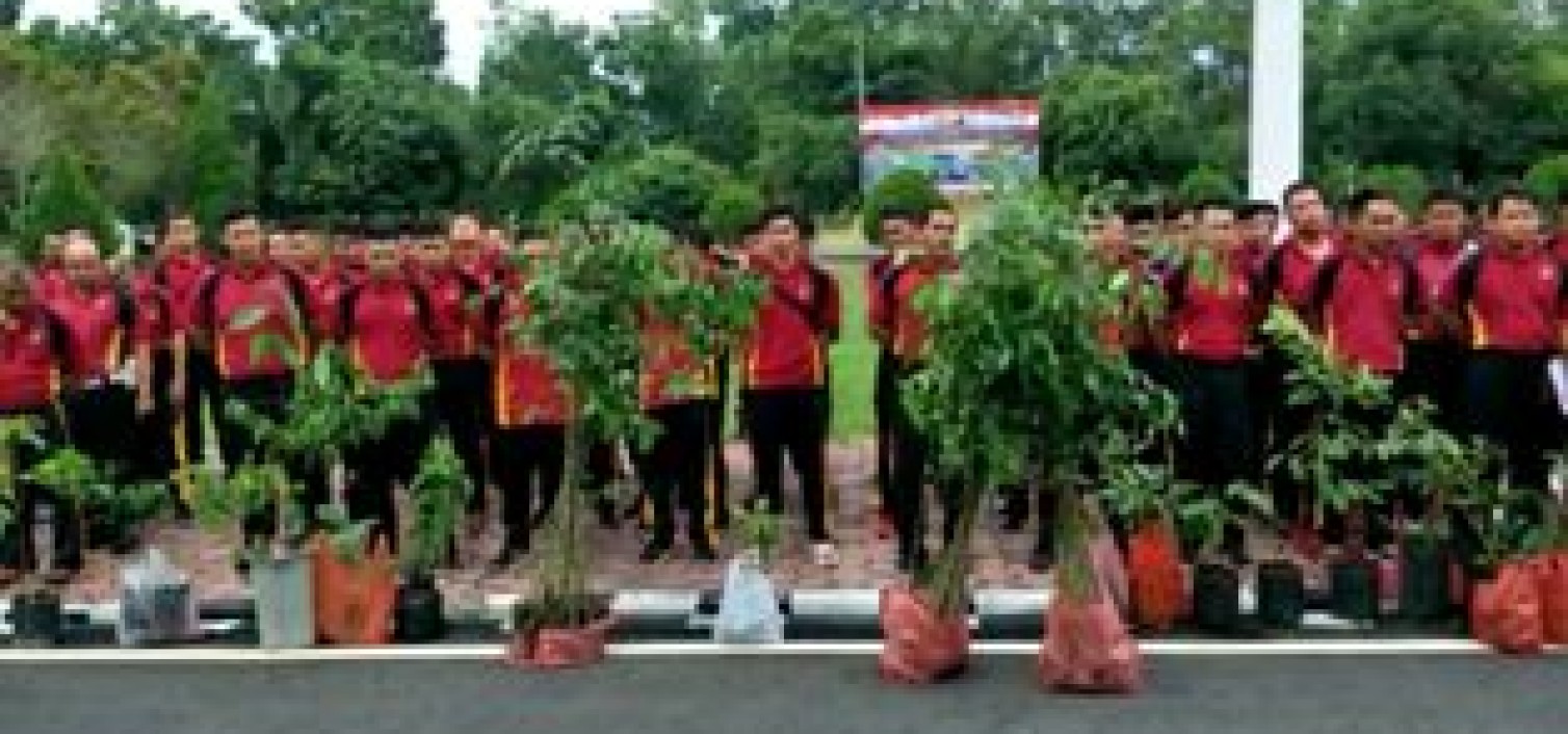Ratusan Pohon Ditanam Serentak Oleh Polres Bangka tengah dan Polsek Jajaran
