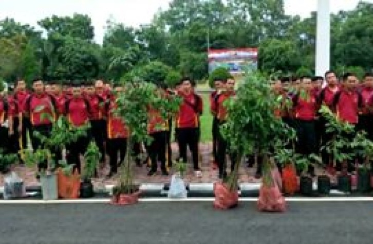 Ratusan Pohon Ditanam Serentak Oleh Polres Bangka tengah dan Polsek Jajaran