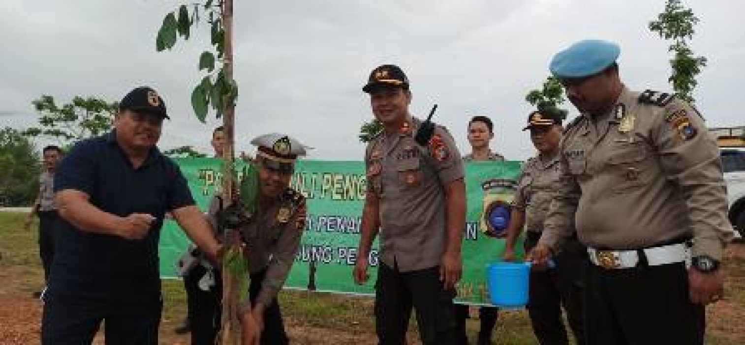Puncak Penghijauan, Polres Bangka tengah Kolaborasi Dengan Pemkab Bangka tengah