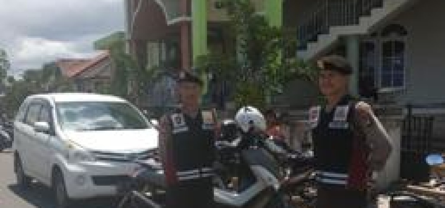 Ciptakan Kenyamanan Beribadah, Sat Sabhara Laksanakan Pengamanan Masjid