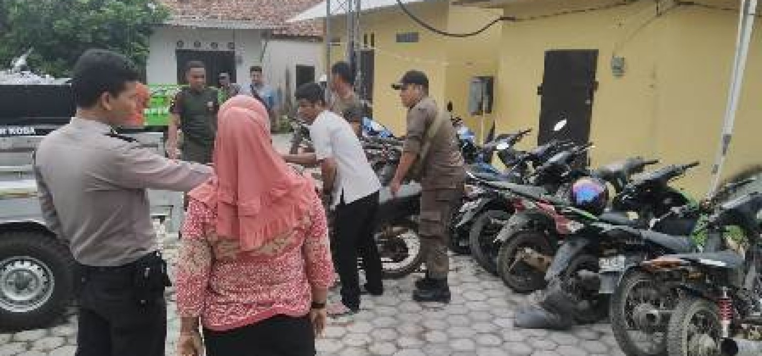Polsek Koba Amankan 18 unit motor Di Duga Milik Pelaku Penjarahan Kobatin