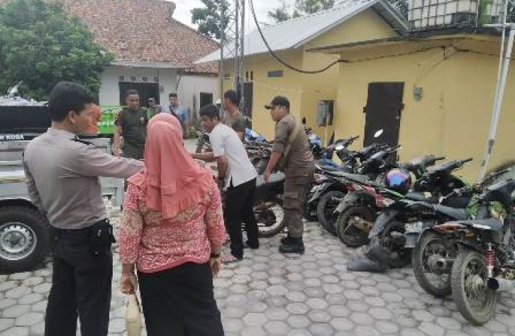 Polsek Koba Amankan 18 unit motor Di Duga Milik Pelaku Penjarahan Kobatin