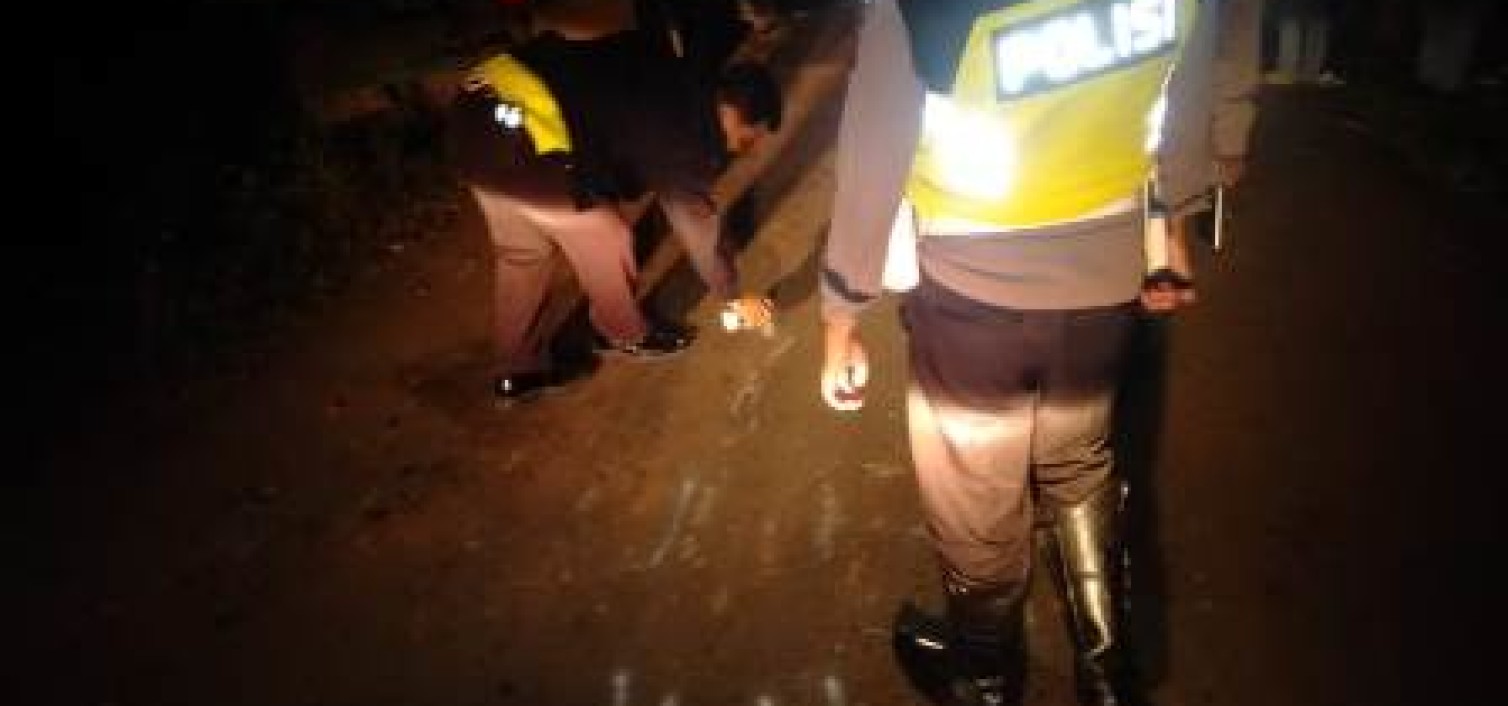Polisi Lakukan Olah TKP Pada Kecelakaan Di dusun Air Medang Desa Romadhon