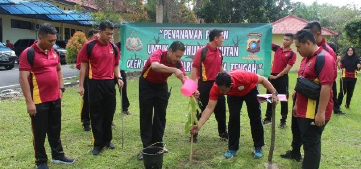 Polres Bangka Tengah Terus Lakukan Penghijauan
