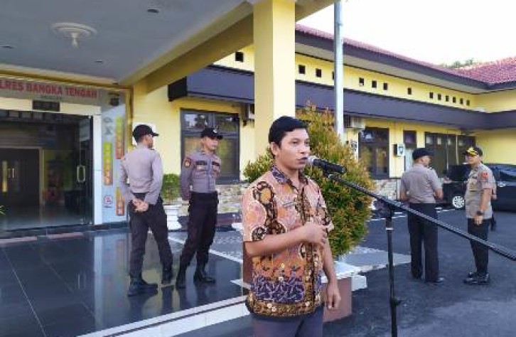 dr. Rickson Matondang Sosialisasikan Cegah Tangkal Virus Covid 19 Kepada Personil Polres Bangka Tengah