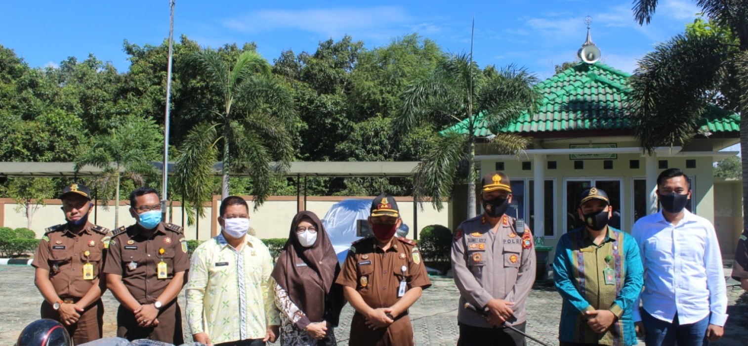 Kapolres Bangka Tengah hadiri pemusnahan barang bukti di Kantor Kejaksaan Negeri Bangka Tengah