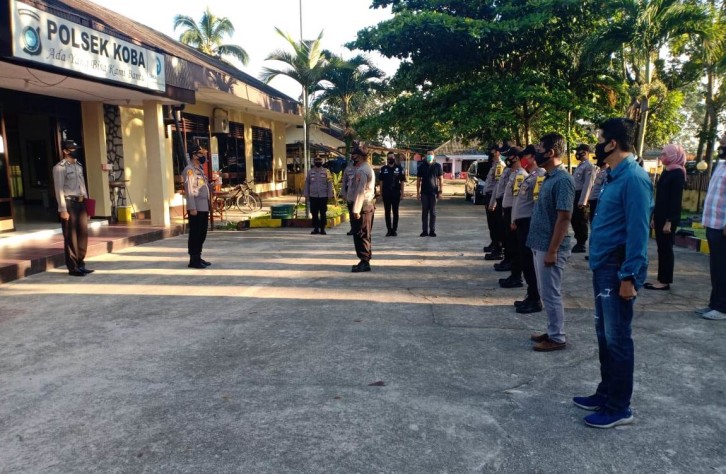 5 Araha Kapolres Bangka Tengah ambil apel pagi di Polsek Koba