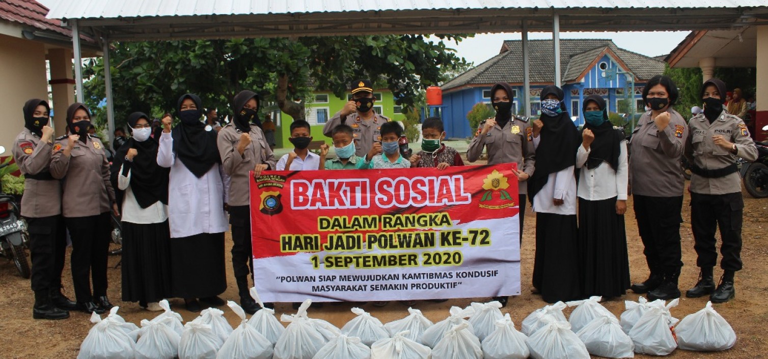POLWAN POLRES BANGKA TENGAH BAGIKAN 100 PAKET SEMBAKO
