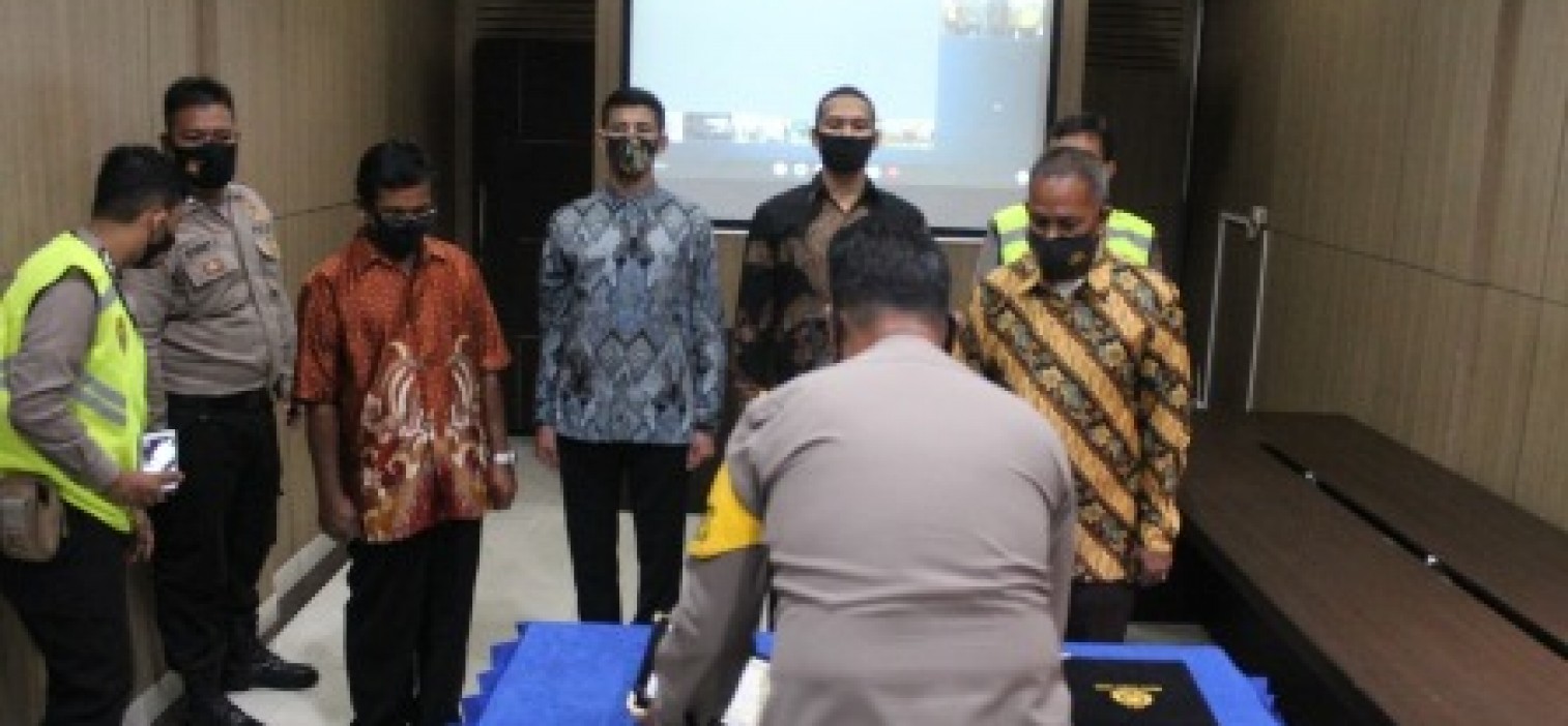 polres bangka tengah live Penandatanganan pakta integritas