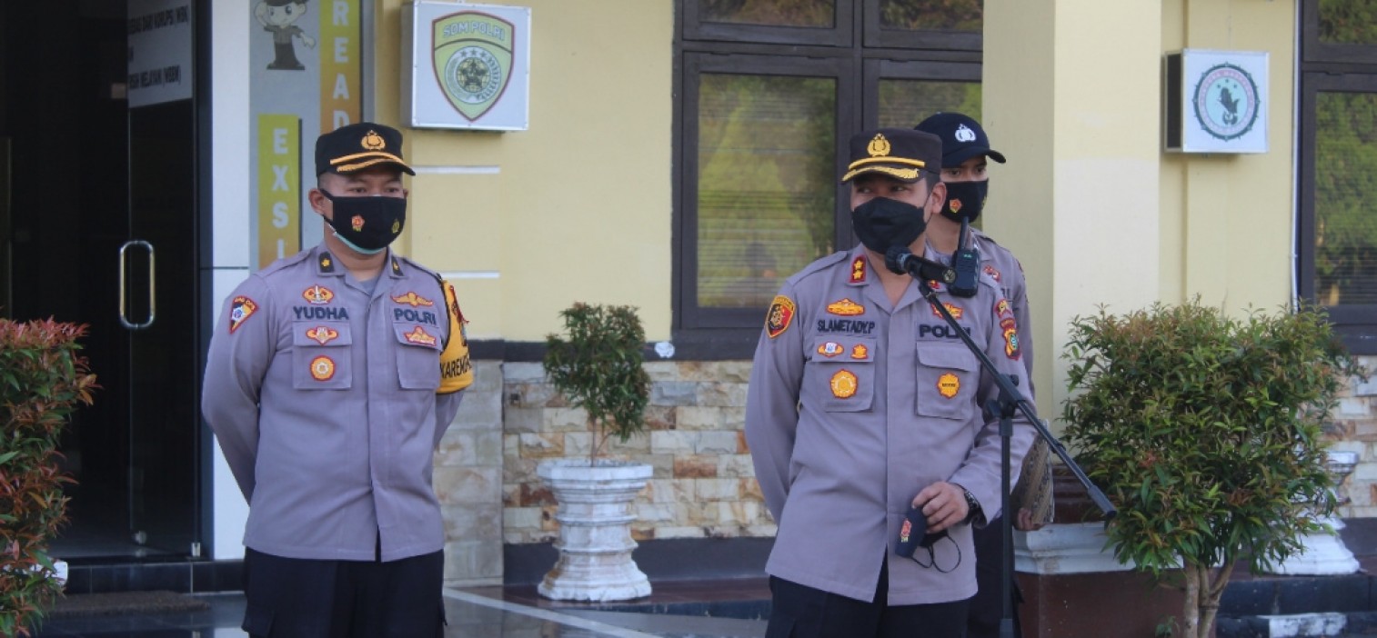 KAPOLRES BATENG PIMPIN APEL PAGI PERTAMA SETELAH IDUL FITRI 1442 H” CEK KEHADIRAN ANGGOTA”