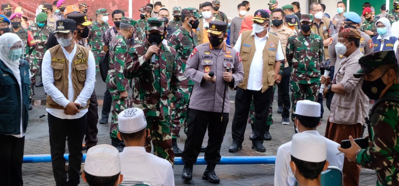 Panglima TNI dan Kapolri Dengarkan Keluhan Warga Bangkalan