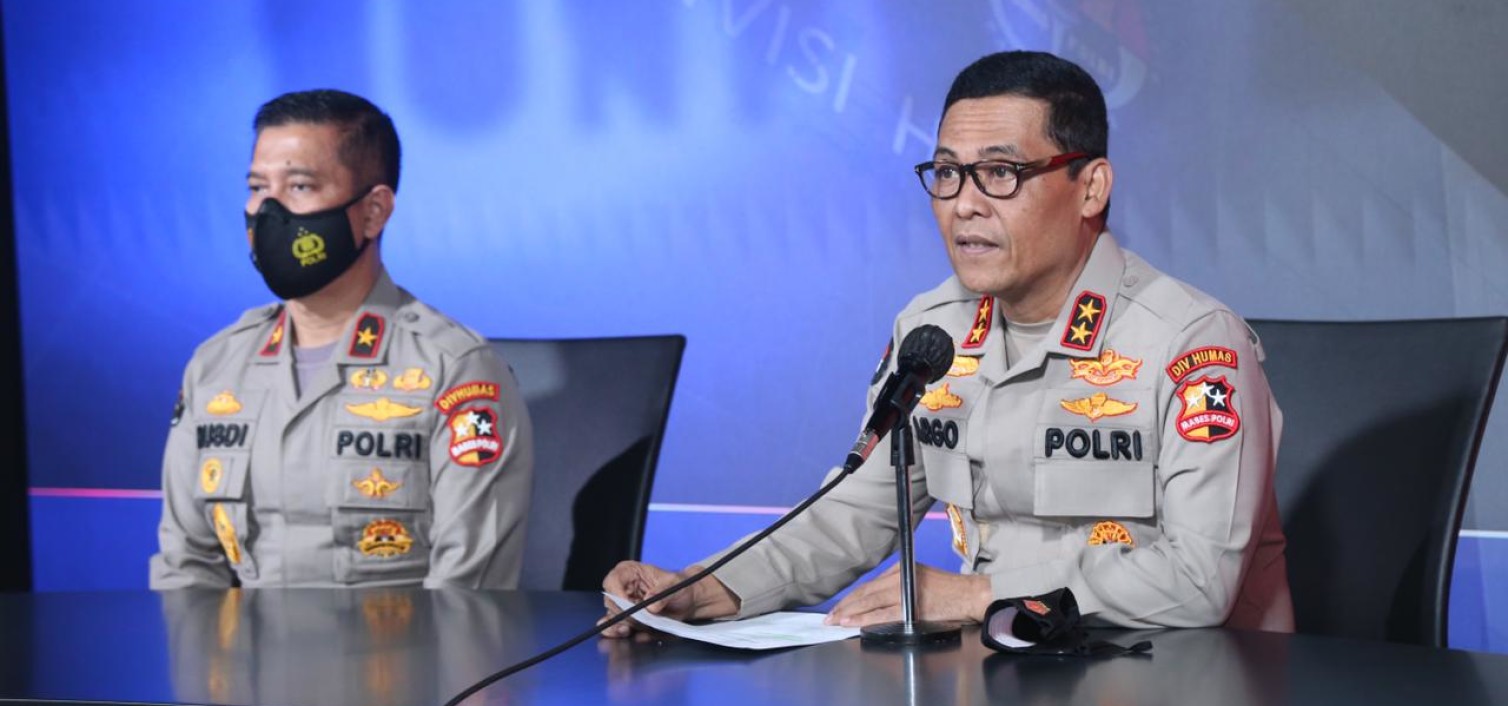 Polri Targetkan Vaksinasi Massal Serentak 1 Juta di Seluruh Indonesia Besok